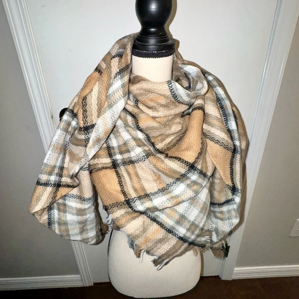 Cozy Plaid Tan and White Blanket Scarf
